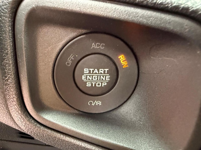 Jeep Wrangler Vehicle Image 09