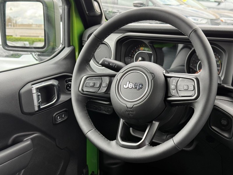 Jeep Wrangler Vehicle Image 06