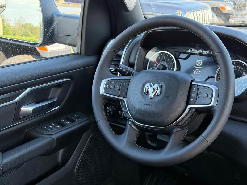 Ram 1500 Vehicle Image 06
