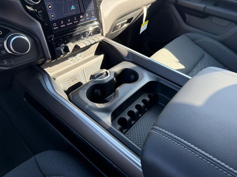 Ram 1500 Vehicle Image 12