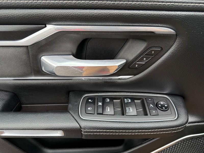 Ram 1500 Vehicle Image 24