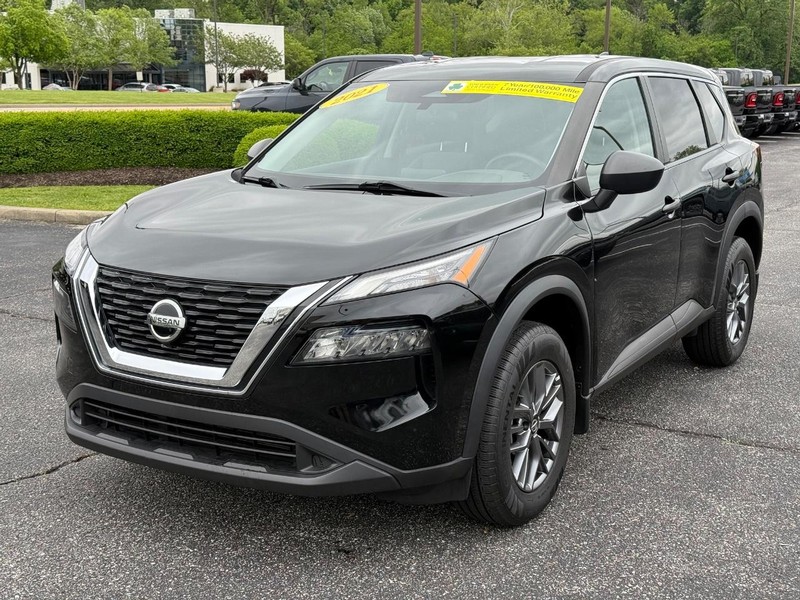 Nissan Rogue Vehicle Image 08