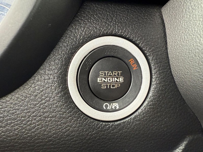 Ram 1500 Vehicle Image 16