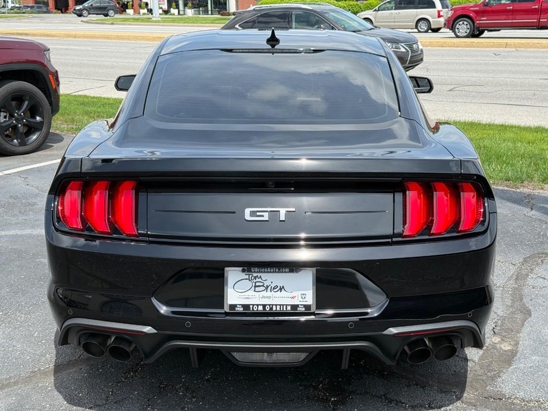 Ford Mustang Vehicle Image 04
