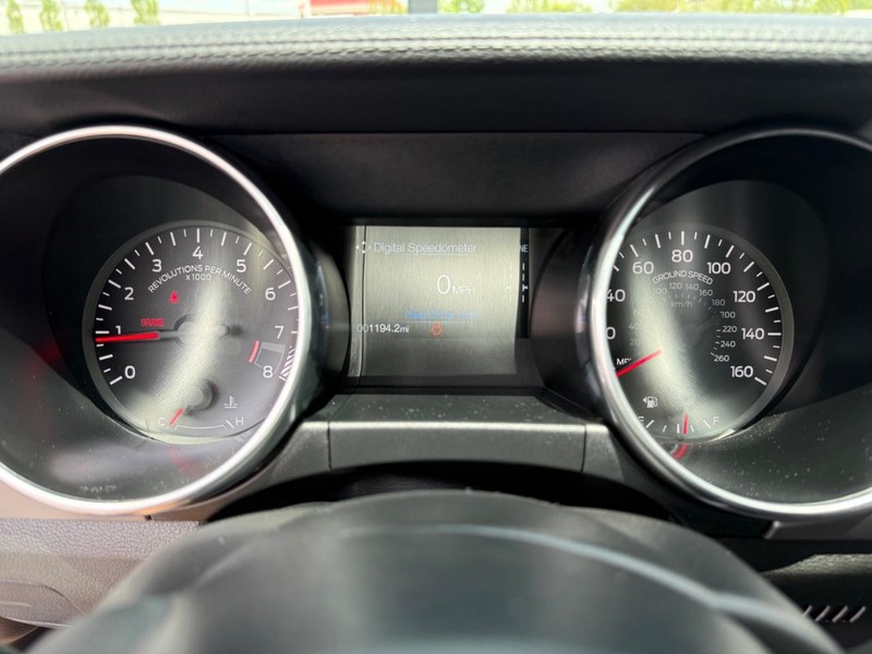 Ford Mustang Vehicle Image 23