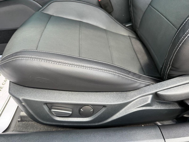 Ford Mustang Vehicle Image 26