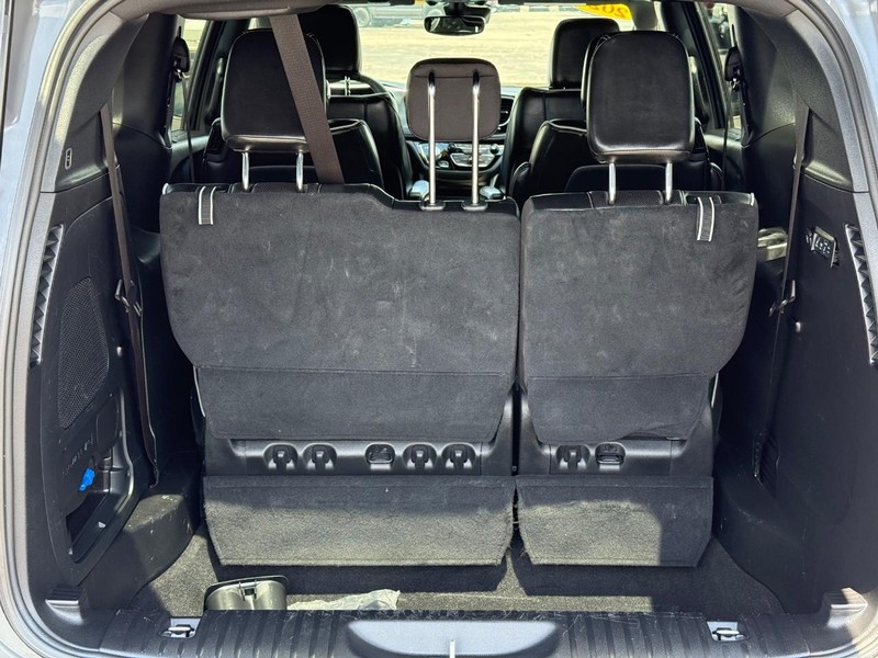 Chrysler Pacifica Vehicle Image 07