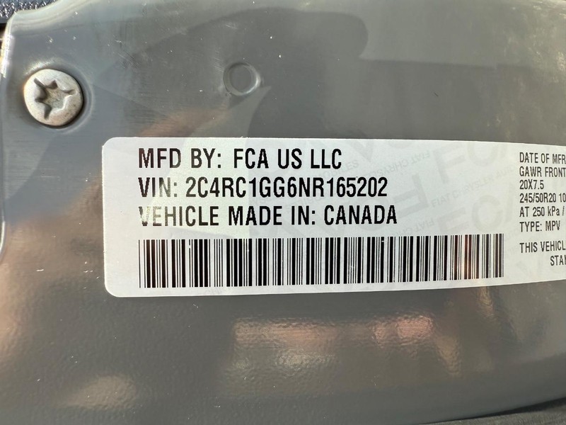 Chrysler Pacifica Vehicle Image 28