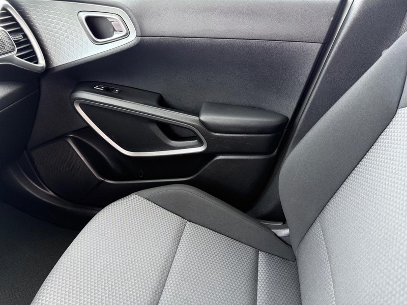 Kia Soul Vehicle Image 19