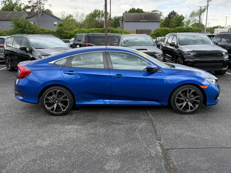 Honda Civic Sedan Vehicle Image 02