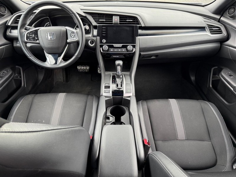 Honda Civic Sedan Vehicle Image 11