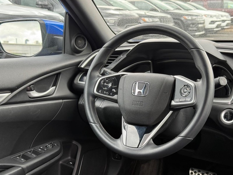 Honda Civic Sedan Vehicle Image 12
