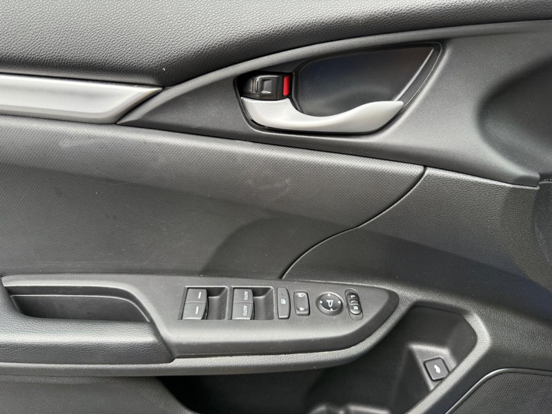 Honda Civic Sedan Vehicle Image 23