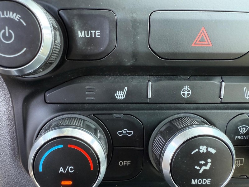 Ram 1500 Vehicle Image 16