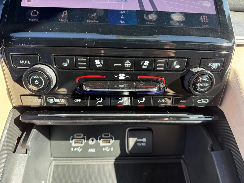 Jeep Grand Cherokee 4xe Vehicle Image 14