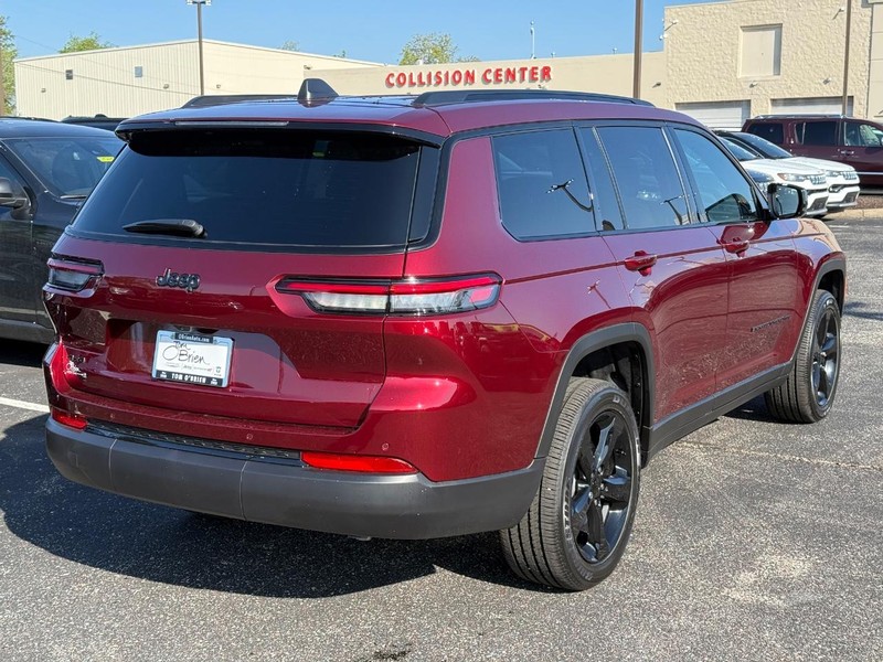 Jeep Grand Cherokee L Vehicle Image 03