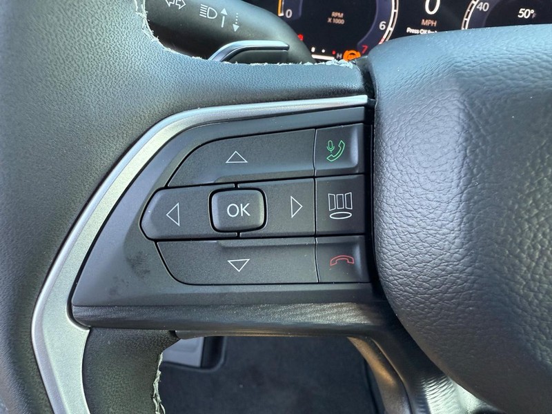 Jeep Grand Cherokee L Vehicle Image 09