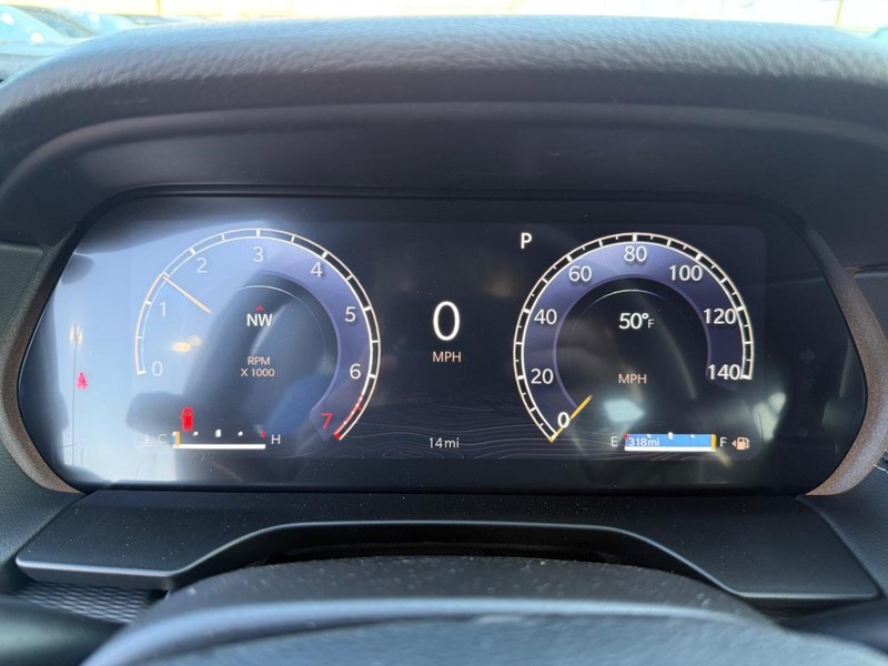 Jeep Grand Cherokee L Vehicle Image 18