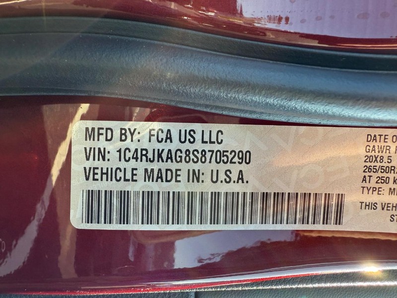 Jeep Grand Cherokee L Vehicle Image 22