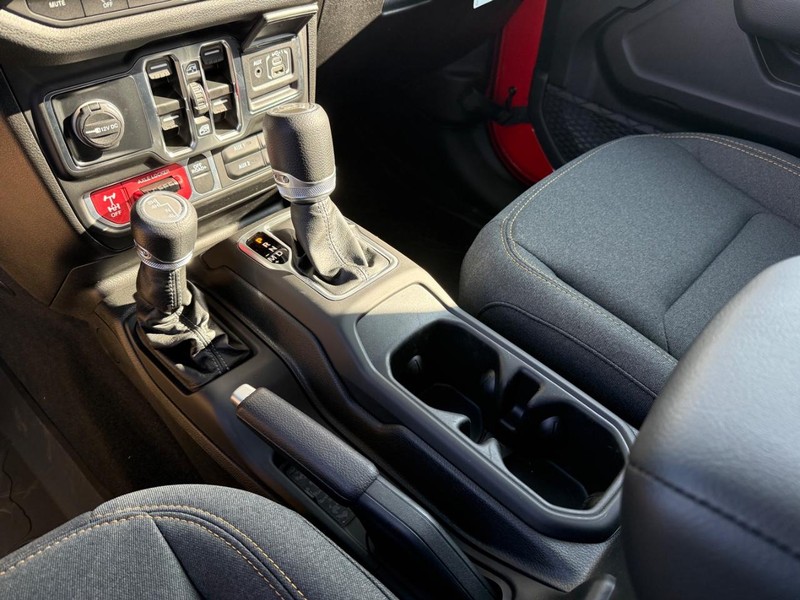 Jeep Gladiator Vehicle Image 14