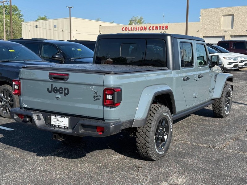 Jeep Gladiator Vehicle Image 03