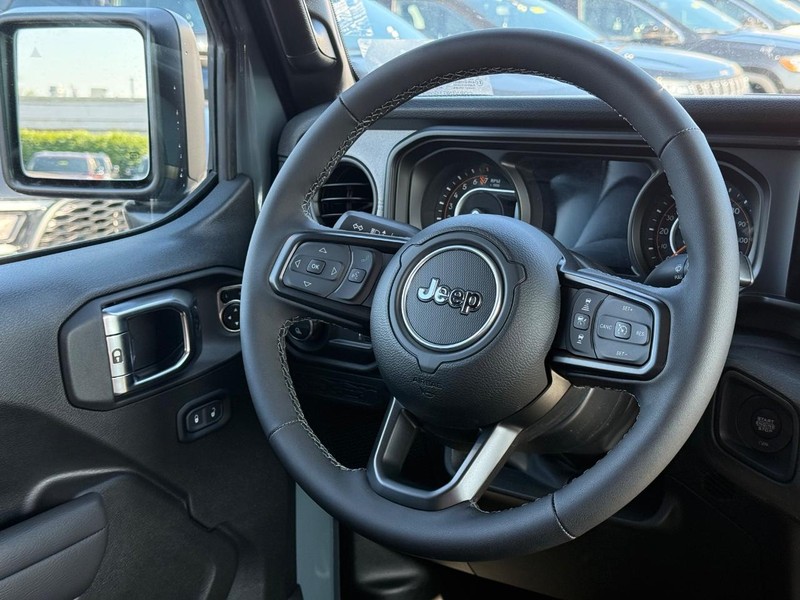 Jeep Gladiator Vehicle Image 06