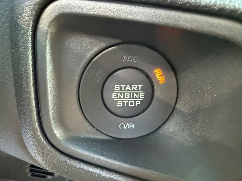Jeep Gladiator Vehicle Image 09
