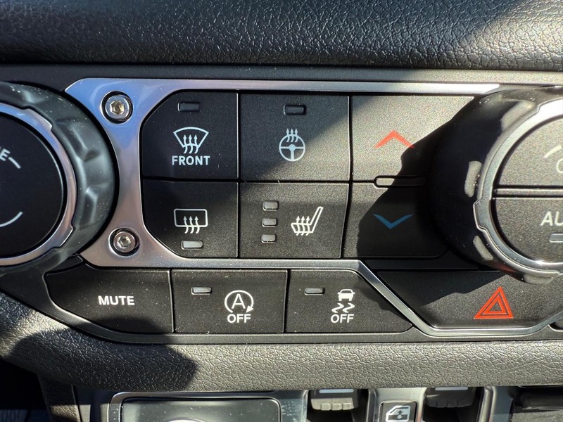 Jeep Gladiator Vehicle Image 10