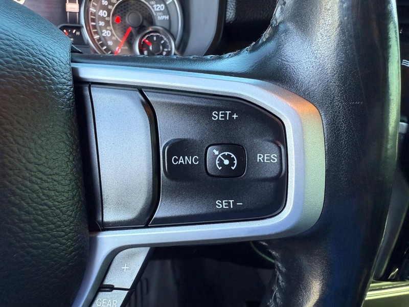 Ram 1500 Vehicle Image 14