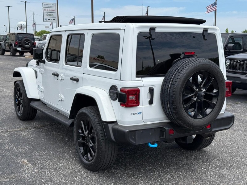 Jeep Wrangler 4xe Vehicle Image 05