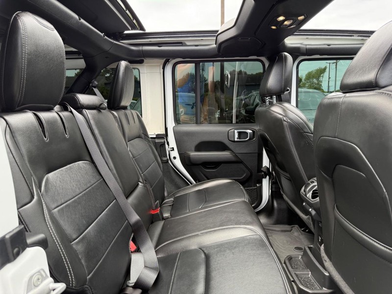 Jeep Wrangler 4xe Vehicle Image 10