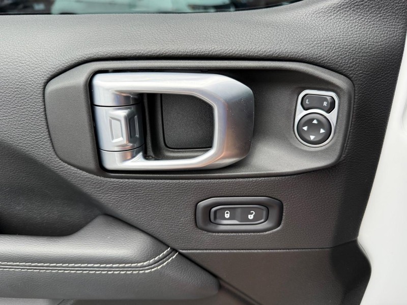 Jeep Wrangler 4xe Vehicle Image 26