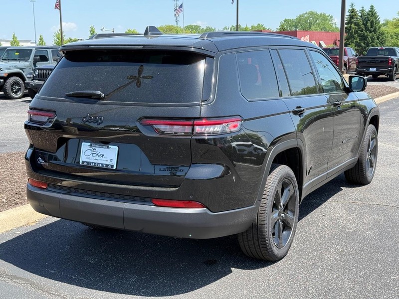 Jeep Grand Cherokee L Vehicle Image 03