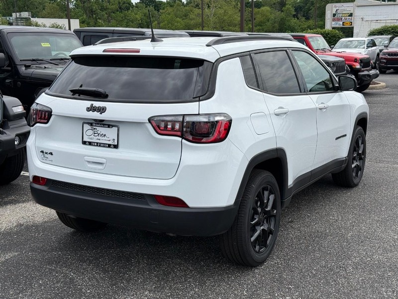 Jeep Compass Vehicle Image 03