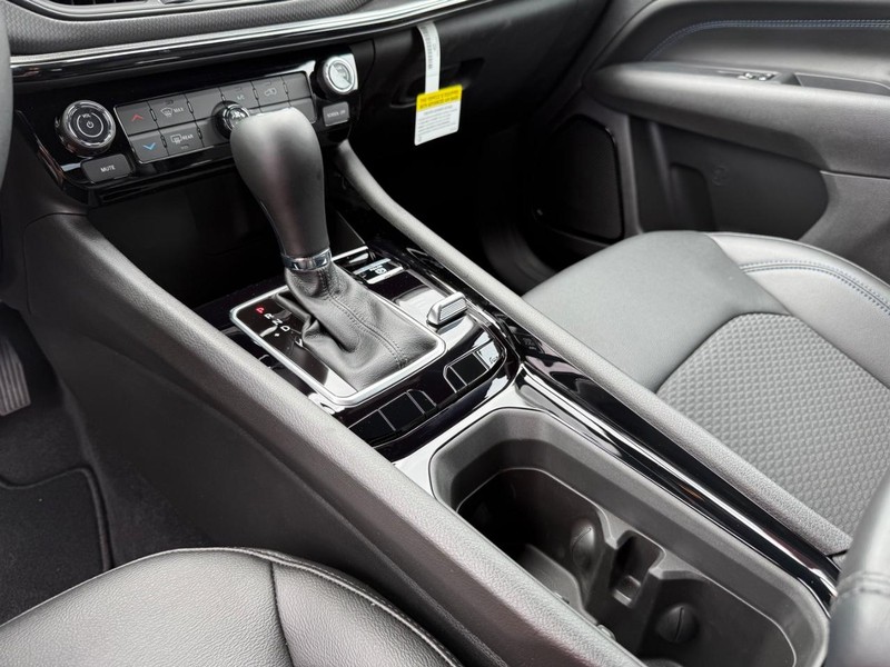 Jeep Compass Vehicle Image 13