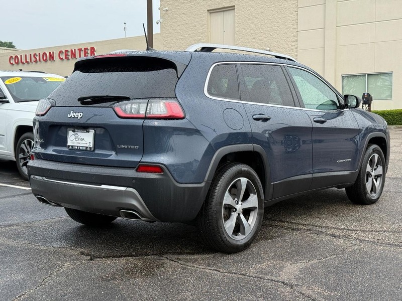 Jeep Cherokee Vehicle Image 03