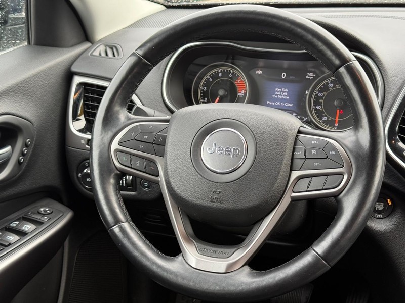 Jeep Cherokee Vehicle Image 12