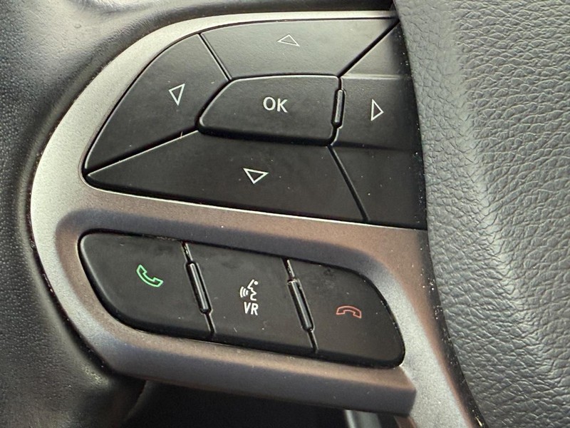 Jeep Cherokee Vehicle Image 13