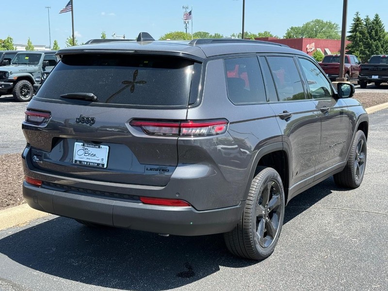 Jeep Grand Cherokee L Vehicle Image 03
