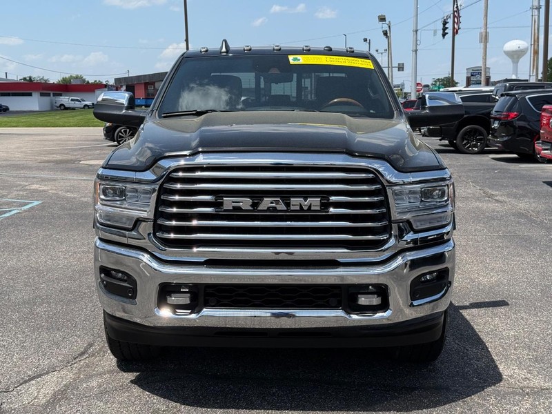 Ram 3500 Vehicle Image 09