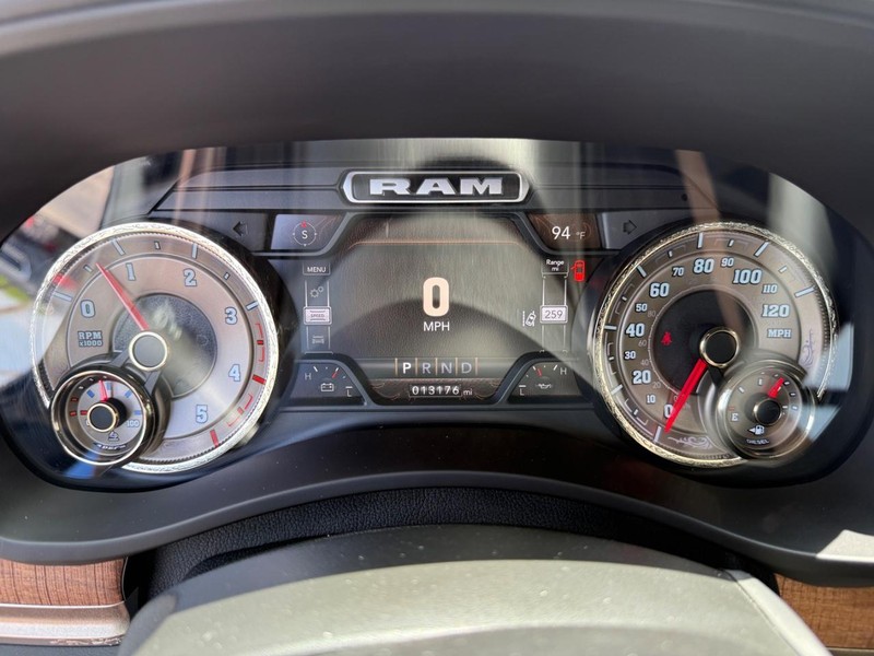 Ram 3500 Vehicle Image 20
