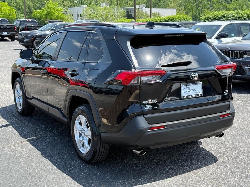 Toyota RAV4 Vehicle Image 05