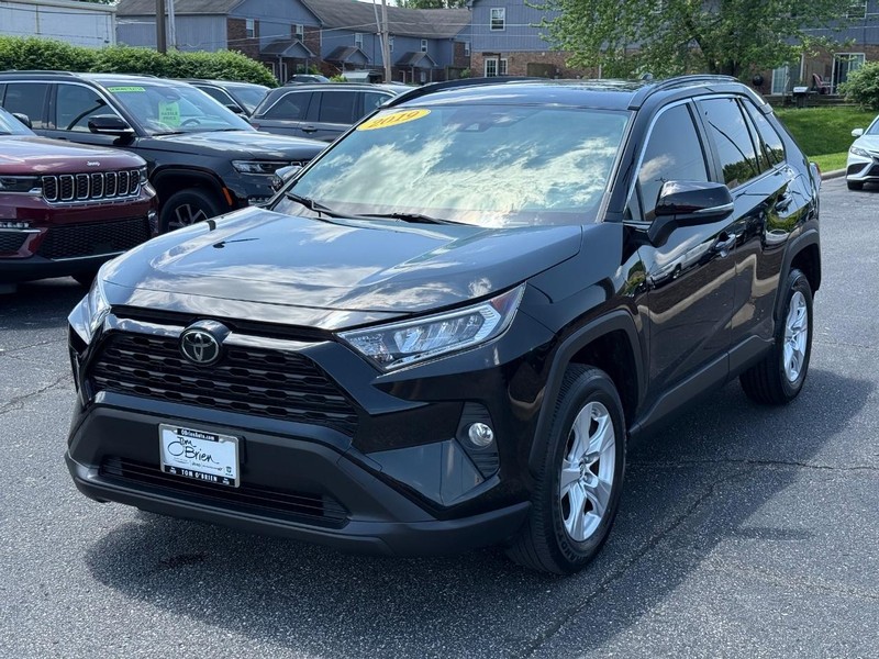 Toyota RAV4 Vehicle Image 09