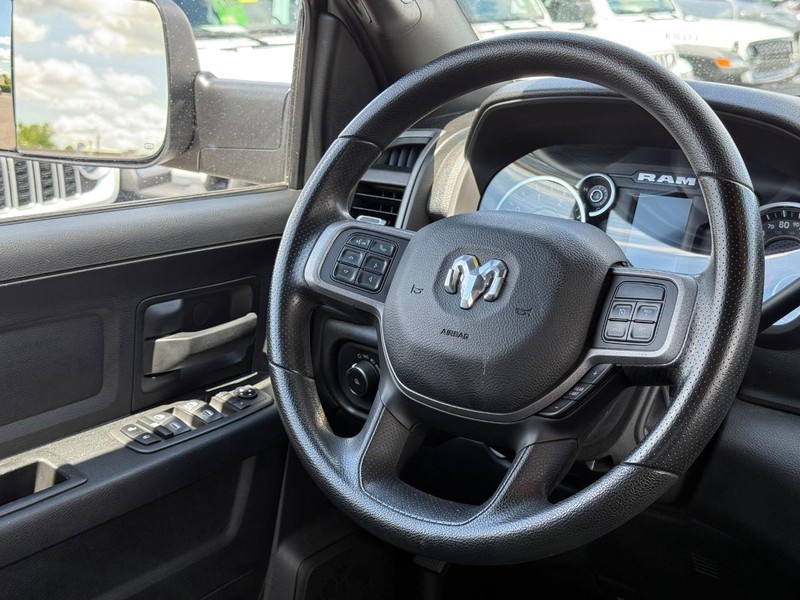 Ram 2500 Vehicle Image 12