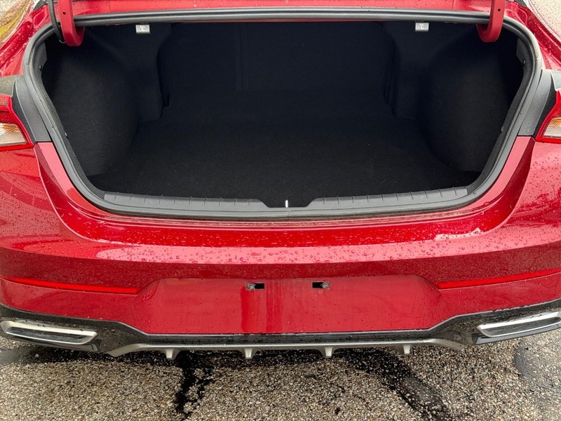 Kia K5 Vehicle Image 06
