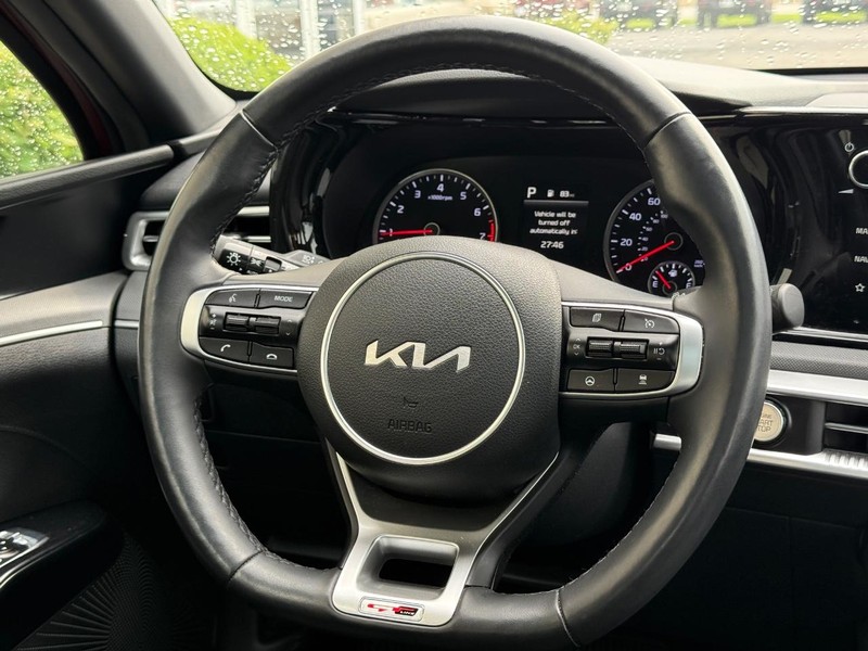 Kia K5 Vehicle Image 13