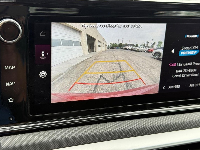 Kia K5 Vehicle Image 18