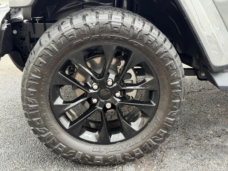 Jeep Wrangler 4xe Vehicle Image 08