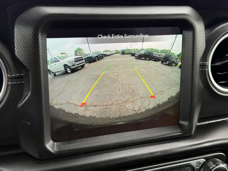 Jeep Wrangler 4xe Vehicle Image 18