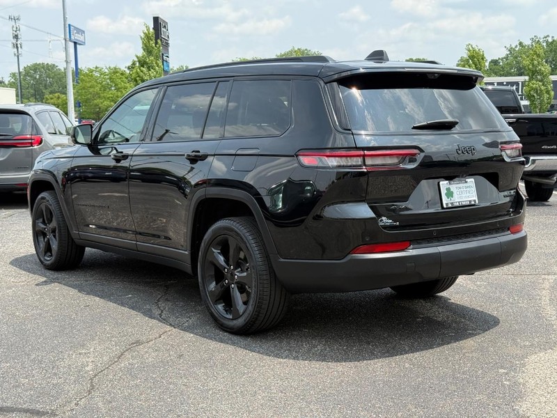 Jeep Grand Cherokee L Vehicle Image 05